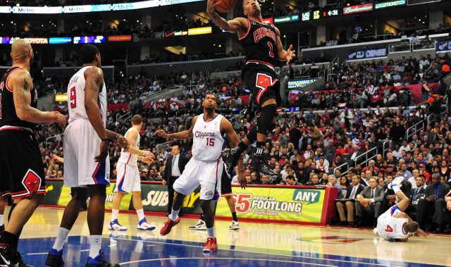 pg模拟器-保罗：人们常说防罗斯要让一步放投篮 你让步就得被隔扣